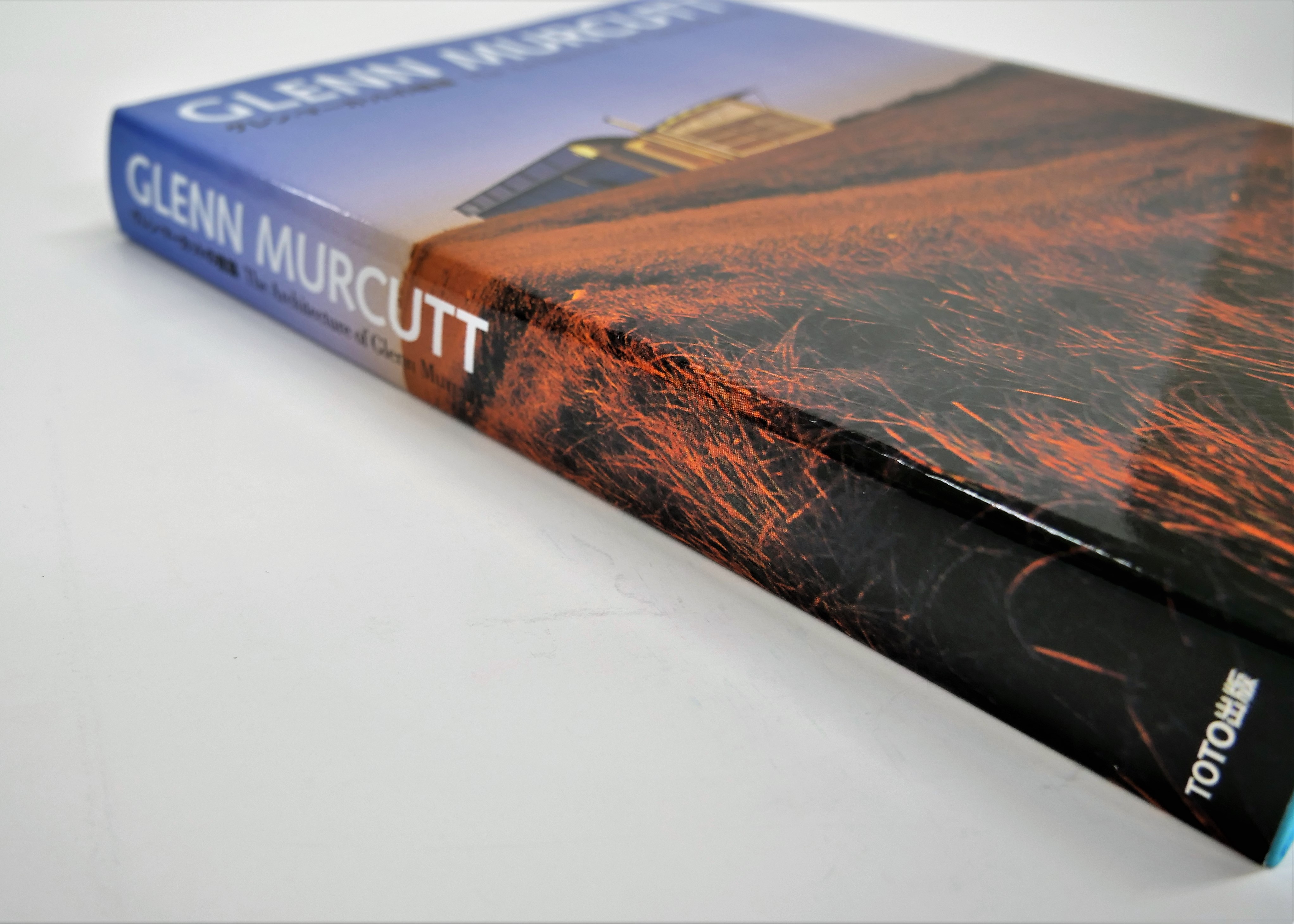 自然と調和したグレン・マーカットの建築を美しい写真で堪能