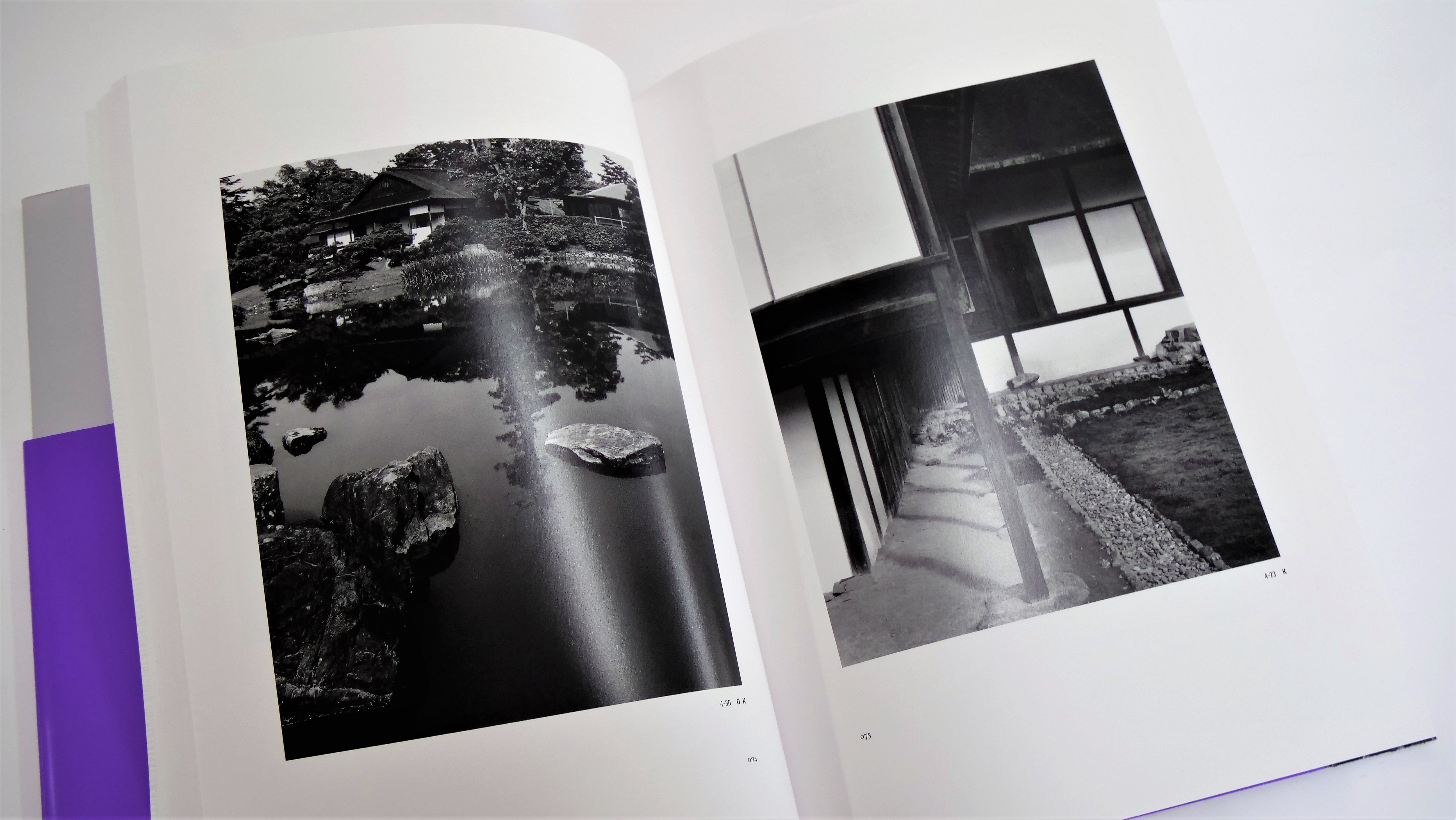 写真家・石元泰博の大規模回顧展の公式図録。著名な「桂離宮」を